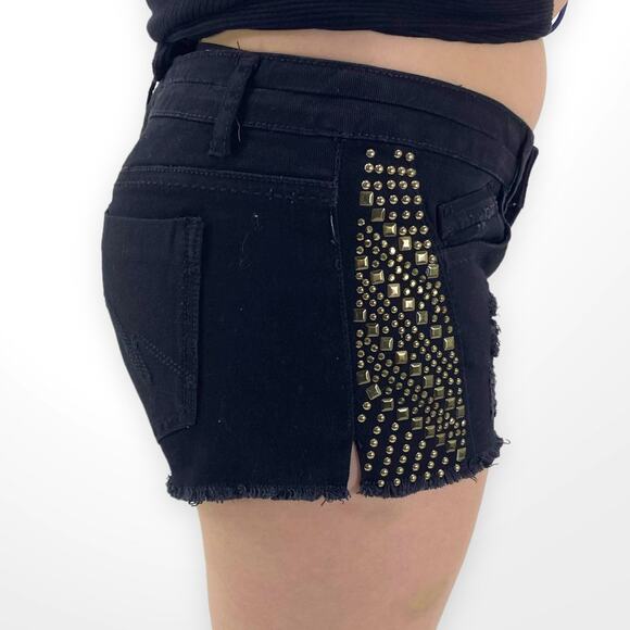 BONGO Black Low Rise Distressed Jeweled Raw Hem Cut Off Shorts - Picture 2 of 6